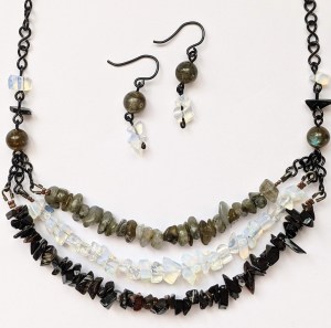 bijoux-alex-yell-salome-parure-collier-boucles-oreilles-pierres-naturelles-opalite-onyx-labradorite.jpg